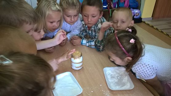 Grafika #4: Co z czego otrzymujemy?