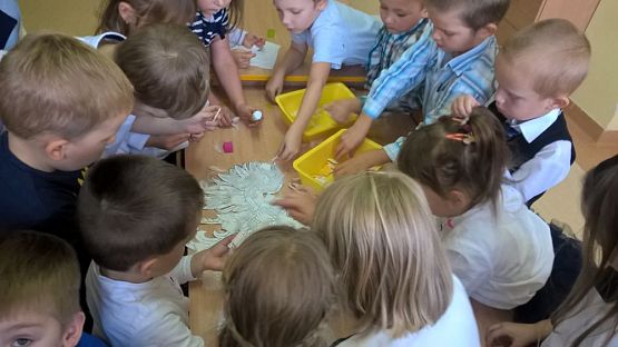 Grafika #4: 100-lecie odzyskania niepodległości przez Polskę