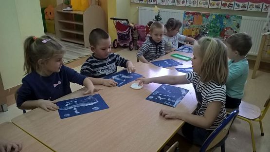 Grafika #4: Sposoby przedszkolaków na zimową nudę