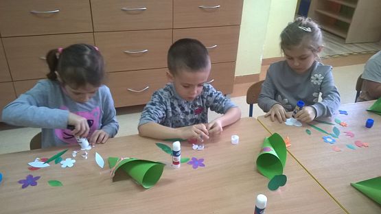 Grafika #1: Dzień Babci i Dziadka w zerówce