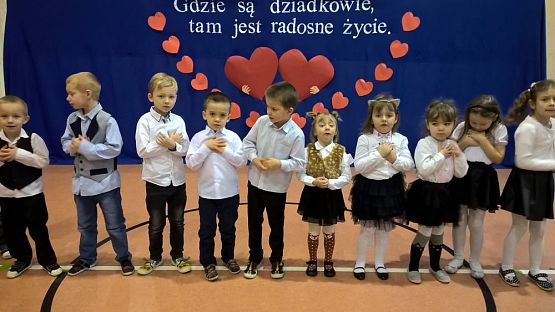 Grafika #0: Dzień Babci i Dziadka w zerówce