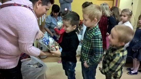 Grafika #3: Wigilijny poczęstunek w zerówce