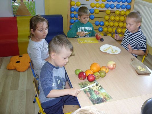 Grafika #7: Jesień zawitała do przedszkola