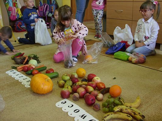 Grafika #6: Jesień zawitała do przedszkola