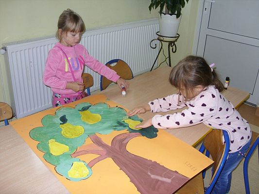 Grafika #5: Jesień zawitała do przedszkola