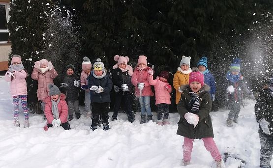 Grafika #0: Zimowe zabawy