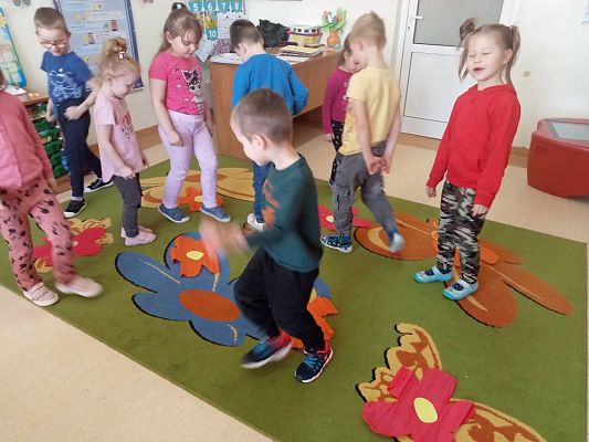 Grafika #1: Kwiecień w Oddziale Przedszkolnym