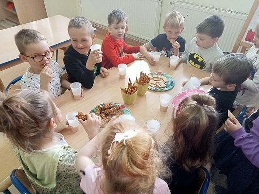 Grafika #8: Kwiecień w Oddziale Przedszkolnym