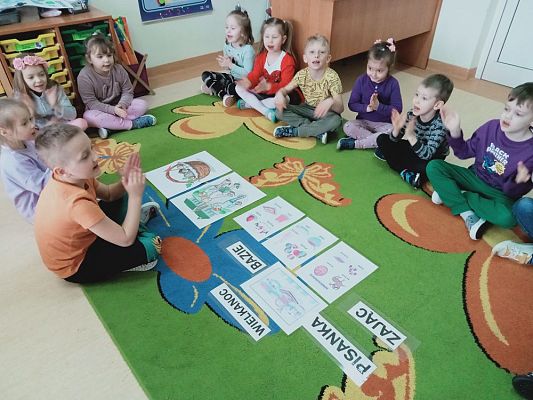 Grafika #5: W oczekiwaniu na Wielkanoc