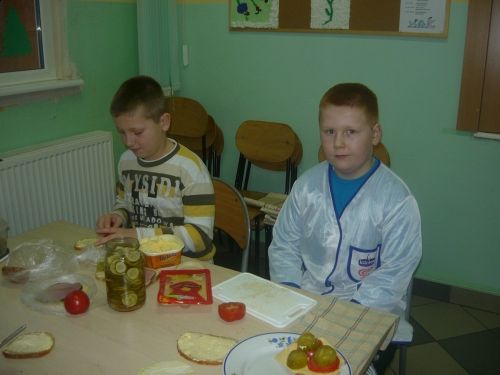 Grafika #3: Klasa piąta poznaje smak kaszubskich kanapek