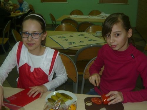 Grafika #2: Klasa piąta poznaje smak kaszubskich kanapek