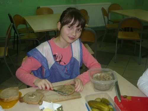 Grafika #1: Klasa piąta poznaje smak kaszubskich kanapek