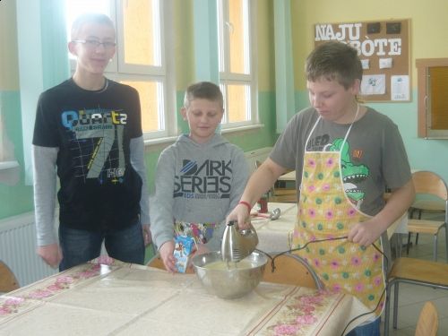 Grafika #7: Klasa czwarta i szósta piecze gofry