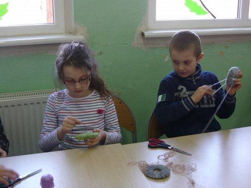 Grafika #3: Jak dawniej na Kaszubach robiono pompony?