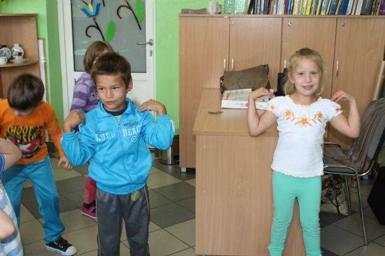 Grafika #0: Klasa 1 podczas zabawy w języku kaszubskim