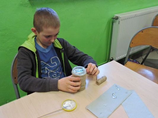 Grafika #2: Wazony ze sznurka