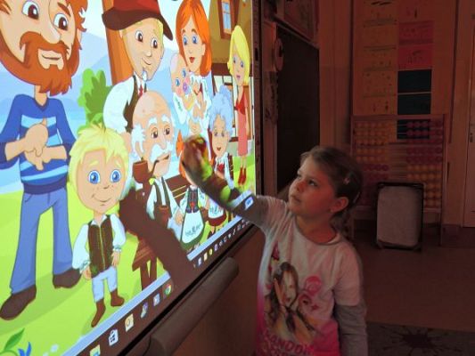 Grafika #1: Zajęcia z tablicą interaktywną