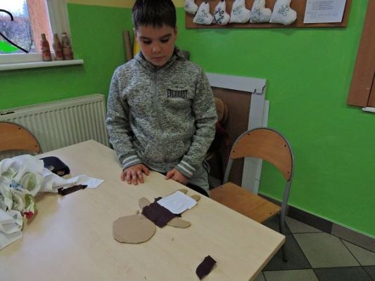 Grafika #4: Kaszubskie lalki