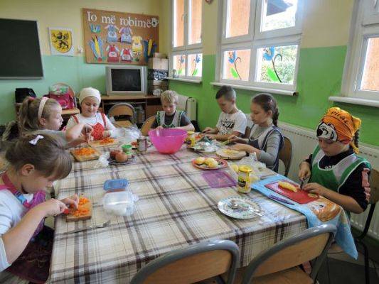 Grafika #9: Kaszubska sałatka - kl. III