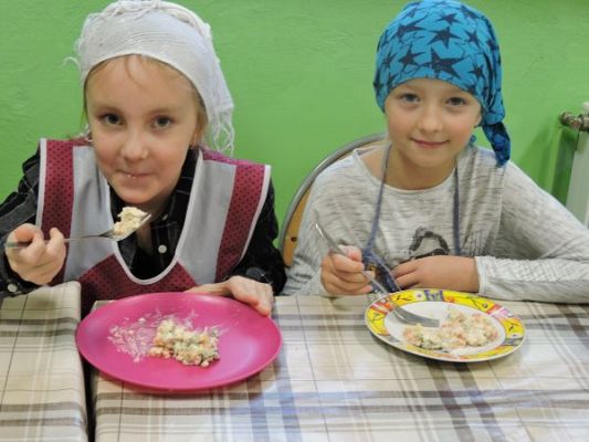 Grafika #4: Najmłodsi uczniowie i sałatka kaszubska