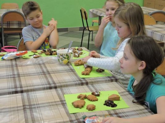 Grafika #6: Pieczemy pierniki - klasa III