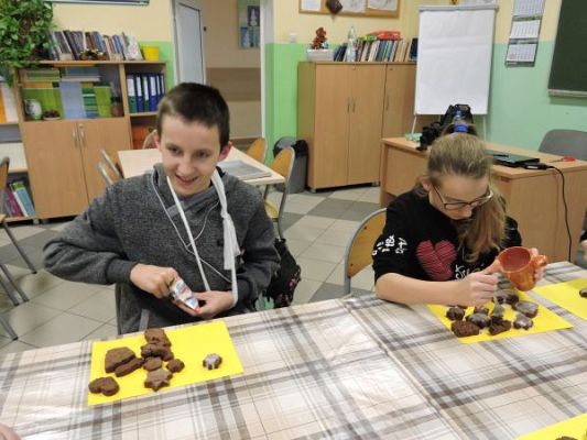 Grafika #4: Pieczemy pierniki - klasa VII