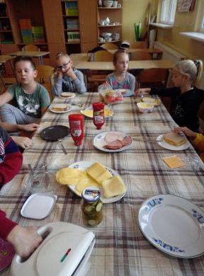 Grafika #0: Uwielbiane przez wszystkich kanapki na ciepło