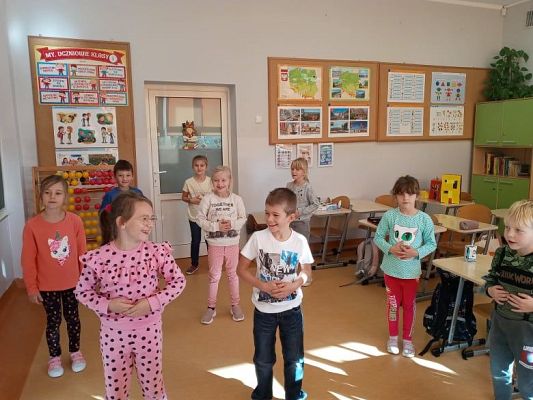 Grafika #8: Zabawy na zajęciach języka kaszubskiego - klasa 1 i 2.