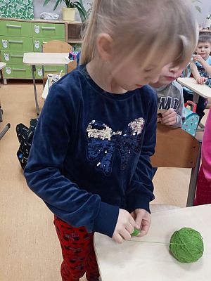 Grafika #16: Pompony w wykonaniu klasy 1 i 2.