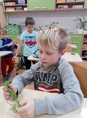 Grafika #8: Pompony w wykonaniu klasy 1 i 2.