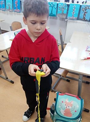 Grafika #13: Kaszubski łańcuch na choinkę - klasa 1 i 2.