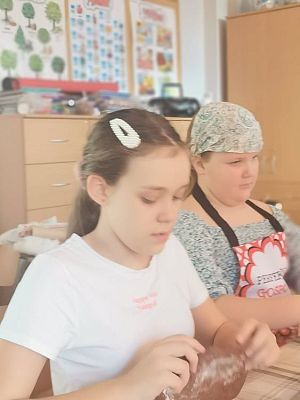 Grafika #4: Pieczemy pierniki - klasa 3 i 4.