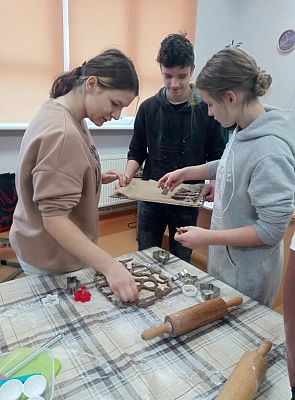 Grafika #6: Pieczemy pierniki - klasa 8.