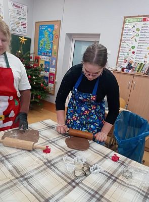 Grafika #1: Pieczemy pierniki - klasa 8.