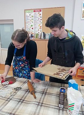 Grafika #8: Pieczemy pierniki - klasa 8.