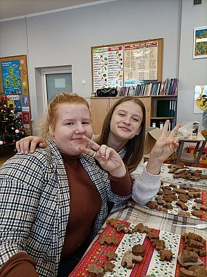 Grafika #13: Pieczemy pierniki - klasa 8.