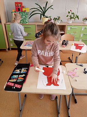 Grafika #2: Strój kaszubski - klasa 1 i 2.