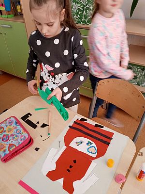 Grafika #7: Strój kaszubski - klasa 1 i 2.