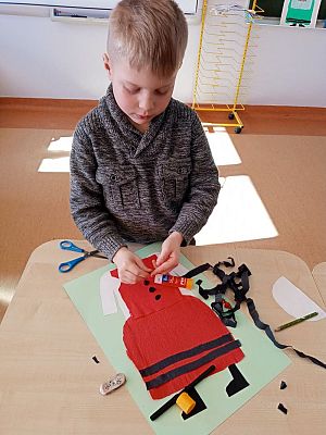 Grafika #15: Strój kaszubski - klasa 1 i 2.