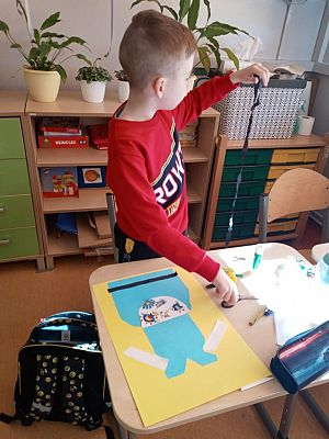 Grafika #6: Strój kaszubski - klasa 1 i 2.