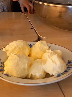 Grafika #23: Swojskie masło - klasa 3 i 4.