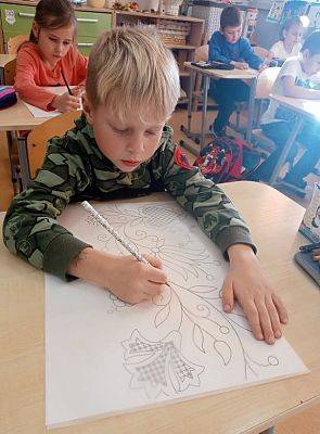 Grafika #13: Klasa 1 i 2 - praca z papierem permanentnym.