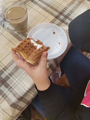 Grafika #9: Klasa 3 i 4 piecze gofry.