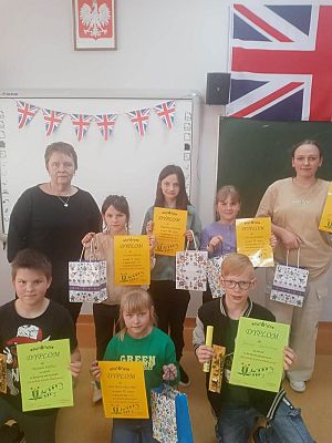 Grafika #0: ROZSTRZYGNIĘCIE SZKOLNEGO KONKURSU NA KASZUBSKĄ KARTKĘ WIELKANOCNĄ