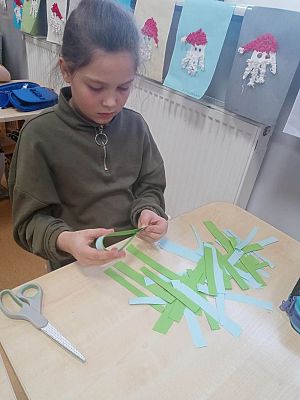 Grafika #1: Jak dawniej robiono łańcuchy z papieru.