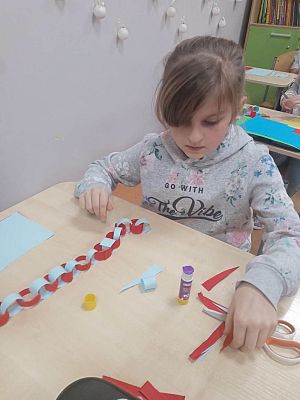 Grafika #4: Jak dawniej robiono łańcuchy z papieru.