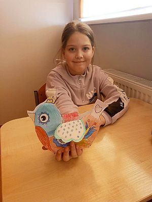 Grafika #2: Papierowy ptak w wykonaniu klasy 2 i 3.