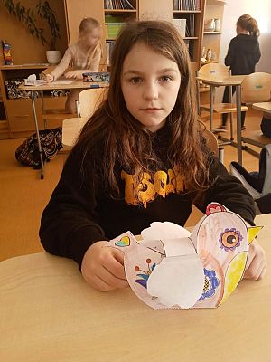 Grafika #5: Papierowy ptak w wykonaniu klasy 2 i 3.