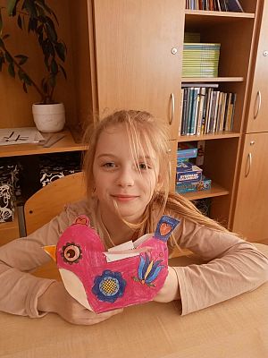 Grafika #9: Papierowy ptak w wykonaniu klasy 2 i 3.