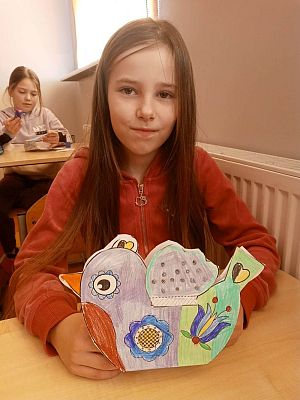 Grafika #0: Papierowy ptak w wykonaniu klasy 2 i 3.